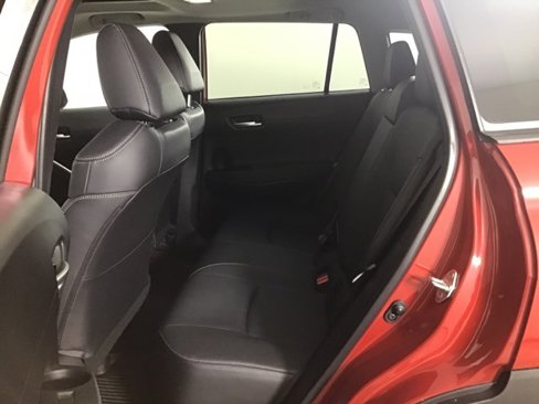 Used 2023 Toyota Corolla Cross XLE image 18