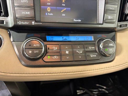 Used 2014 Toyota RAV4 Limited image 19