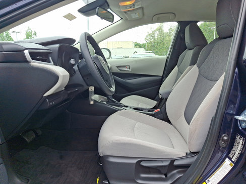 Used 2021 Toyota Corolla LE w/ Carpet Mat Package (TMS) image 13