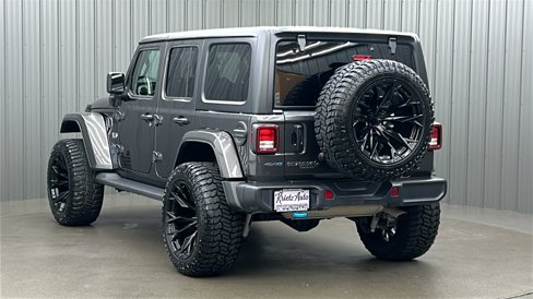 Used 2024 Jeep Wrangler Unlimited w/ Convenience Group image 3