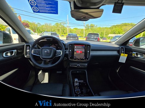 Used 2024 Volvo XC40 B5 Plus w/ Protection Package Premier image 2