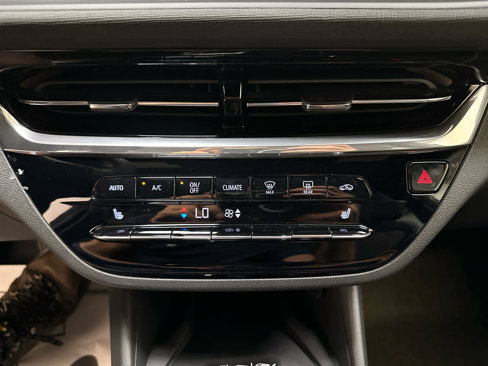 New 2025 Buick Envista Avenir image 17