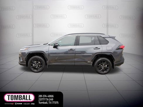 Used 2024 Toyota RAV4 LE image 4