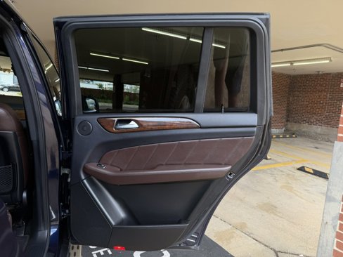 Used 2015 Mercedes-Benz GL 450 4MATIC image 13