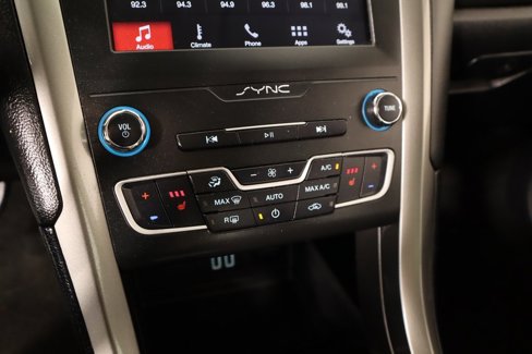 Used 2019 Ford Fusion SEL image 7