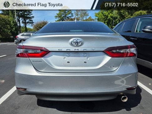 Used 2024 Toyota Camry LE image 5