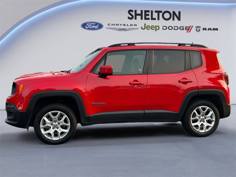 Used 2018 Jeep Renegade Latitude w/ Popular Equipment Group image 2