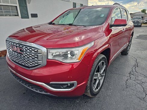 Used 2019 GMC Acadia Denali image 3