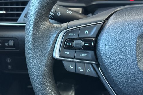 Used 2018 Honda Accord LX image 27