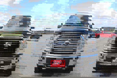 Used 2017 Ford F150 XLT w/ Equipment Group 302A Luxury image 6