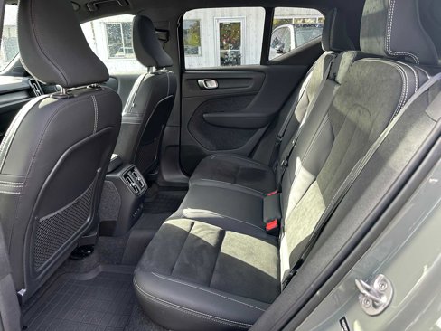 Certified 2023 Volvo XC40 Recharge Ultimate w/ Protection Package Premier image 23
