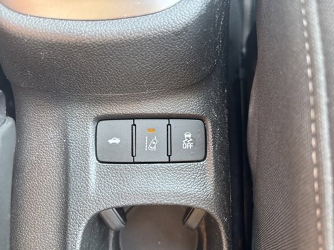 Used 2017 Chevrolet Sonic LT w/ Convenience Package image 26