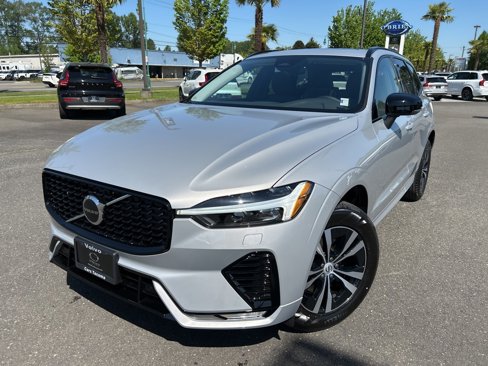 New 2025 Volvo XC60 B5 Core w/ Climate Package image 1