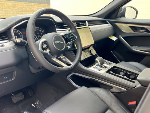 Certified 2024 Jaguar F-PACE R-Dynamic S image 12