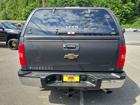 Used 2011 Chevrolet Silverado 3500 LTZ image 5