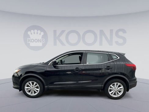 Used 2018 Nissan Rogue Sport S w/ S Appearance Package image 2