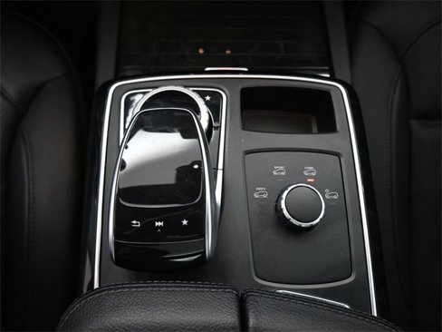 Used 2018 Mercedes-Benz GLE 350 image 3