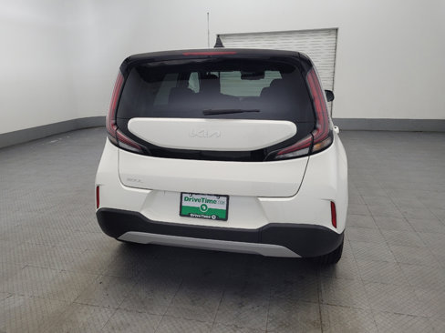 Used 2023 Kia Soul LX w/ LX Technology Package image 7