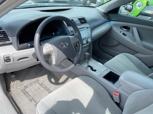 Used 2009 Toyota Camry LE image 8