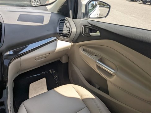 Used 2017 Ford Escape Titanium image 16