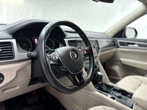 Used 2018 Volkswagen Atlas SEL image 11