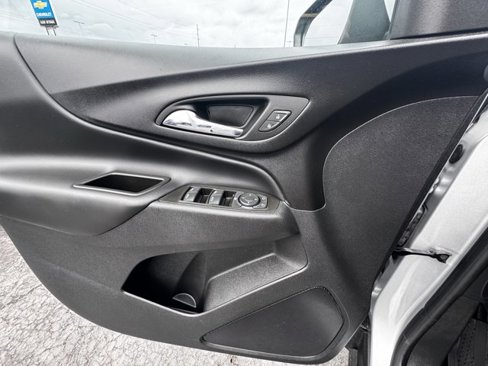 Used 2022 Chevrolet Equinox LT w/ LPO, Floor Liner Package image 12