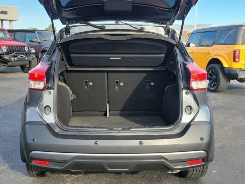 Used 2020 Nissan Kicks SR image 8