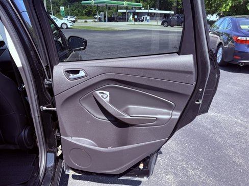 Used 2018 Ford Escape SE w/ SE Sport Appearance Package image 39