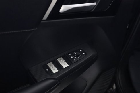 Used 2024 Mitsubishi Outlander SE image 16