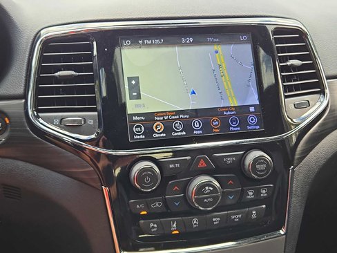 Used 2020 Jeep Grand Cherokee Altitude image 28