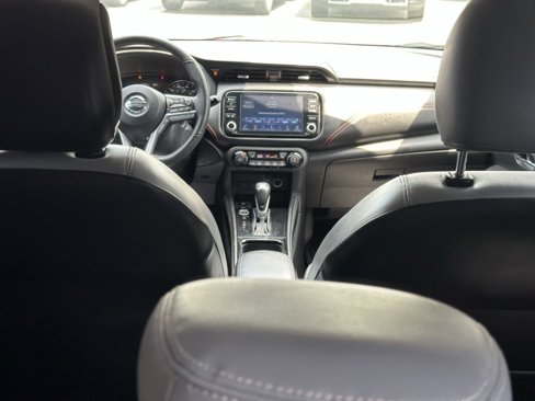 Used 2021 Nissan Kicks SR image 9