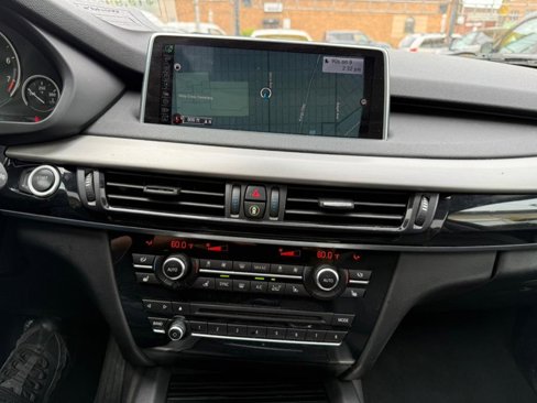 Used 2016 BMW X5 xDrive40e image 16
