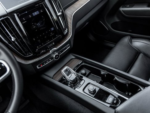 Used 2023 Volvo XC60 B5 Ultimate w/ Climate Package image 29