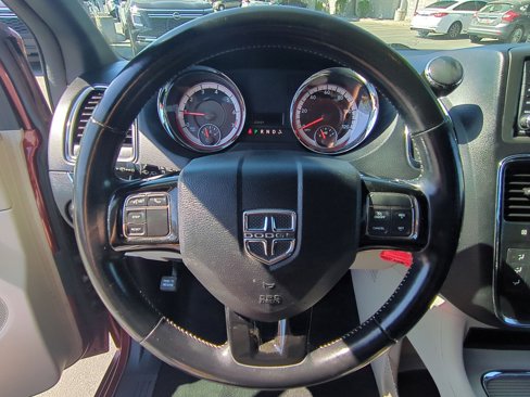 Used 2020 Dodge Grand Caravan SXT image 17