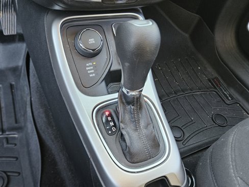 Used 2018 Jeep Compass Sport w/ Tech Group image 28