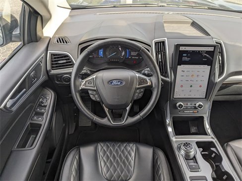 Used 2024 Ford Edge Titanium image 16