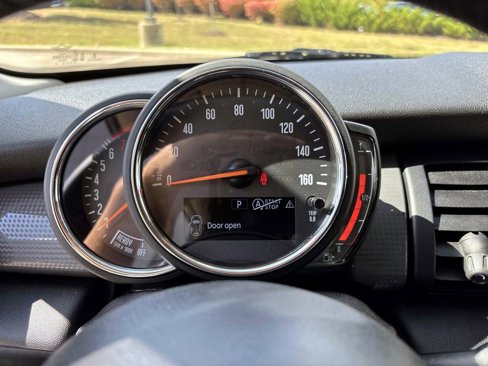 Used 2018 MINI Cooper 4-Door Hardtop image 15
