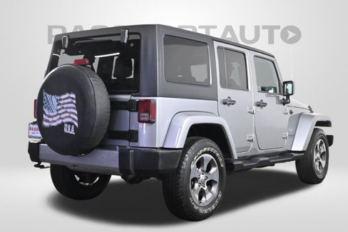 Used 2017 Jeep Wrangler Unlimited Sahara w/ Dual Top Group image 9