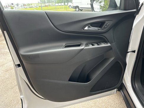 Used 2022 Chevrolet Equinox LT image 8