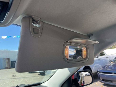 Used 2019 Jeep Cherokee Limited w/ Luxury Group image 35