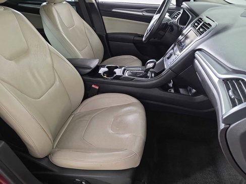 Used 2016 Ford Fusion Titanium image 26