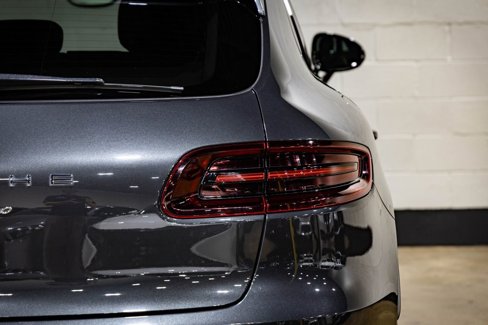 Used 2017 Porsche Macan Turbo image 10