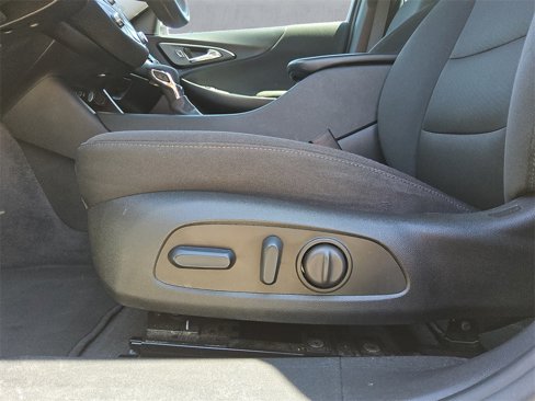 Used 2024 Chevrolet Malibu LT image 16