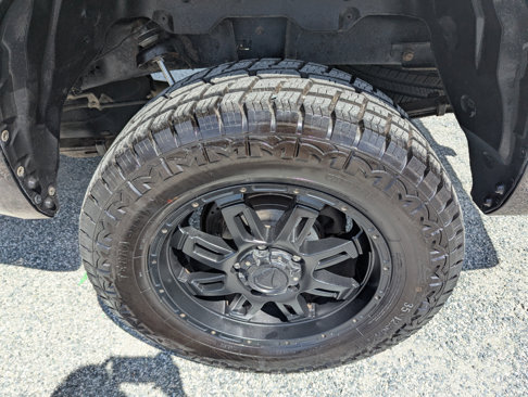 Used 2014 Toyota Tundra SR5 w/ SR5 Upgrade Package image 10