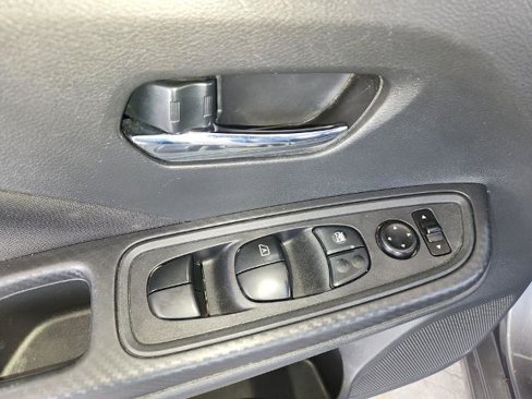 Certified 2021 Nissan Versa SV image 27