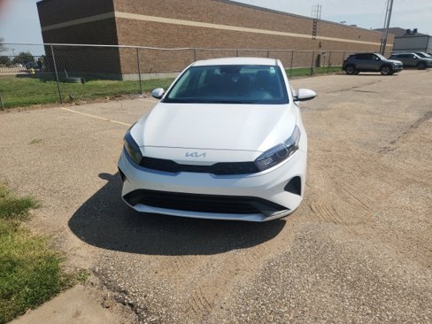 Used 2024 Kia Forte LXS image 4