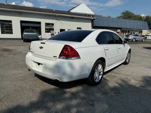 Used 2016 Chevrolet Impala LT w/ LT Sunroof Package image 4