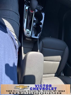 New 2025 Chevrolet Trax LT image 24
