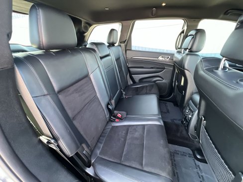 Used 2018 Jeep Grand Cherokee Altitude image 27