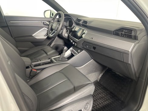 Used 2022 Audi Q3 2.0T Premium w/ Convenience Package image 11